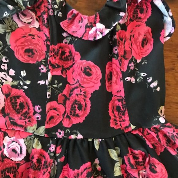 Pinup Couture Bela Strapless Bustier Swing Dress in Red Roses Sateen - Picture 10 of 11